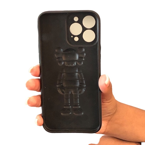 IPHONE Pro Maxs Cellphone Cover - Picture 6 of 7